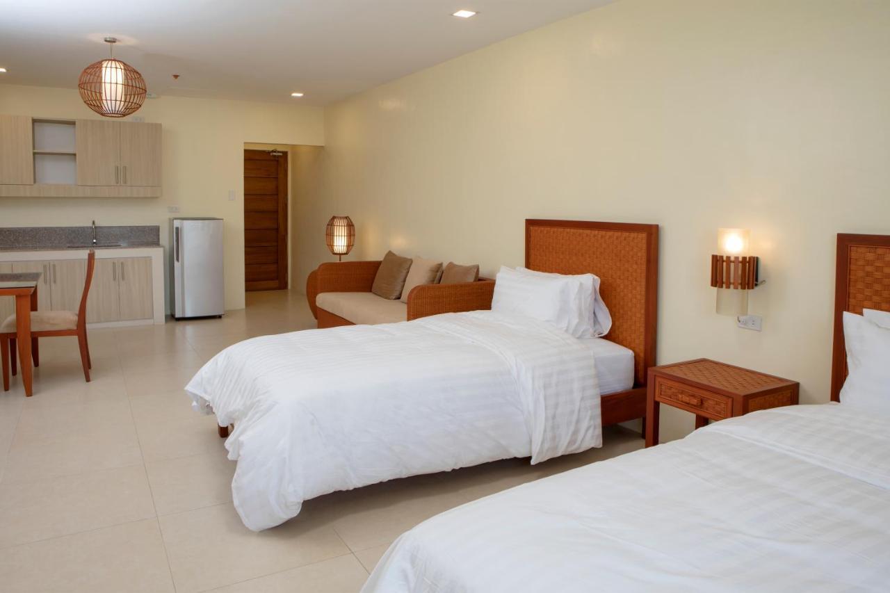 Hotel Merlo Makati City Esterno foto