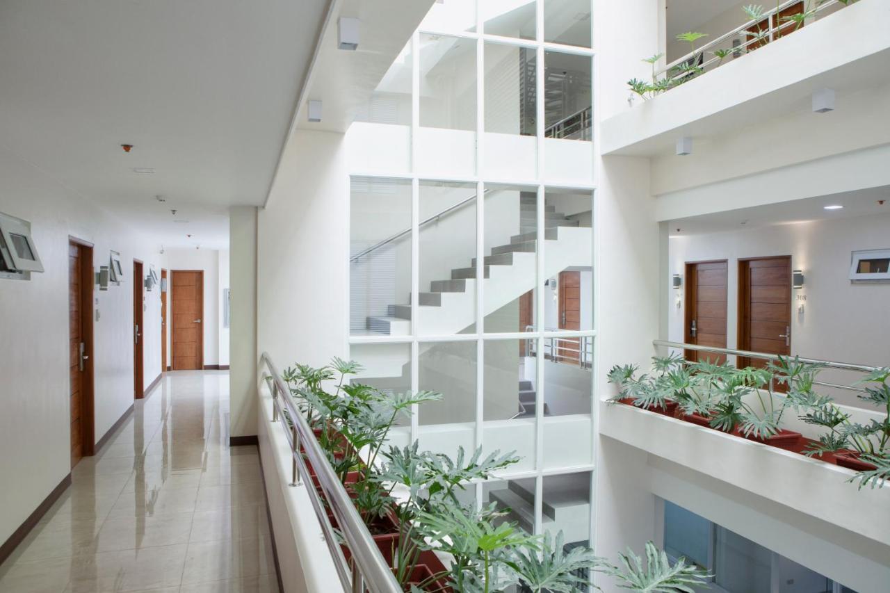Hotel Merlo Makati City Esterno foto